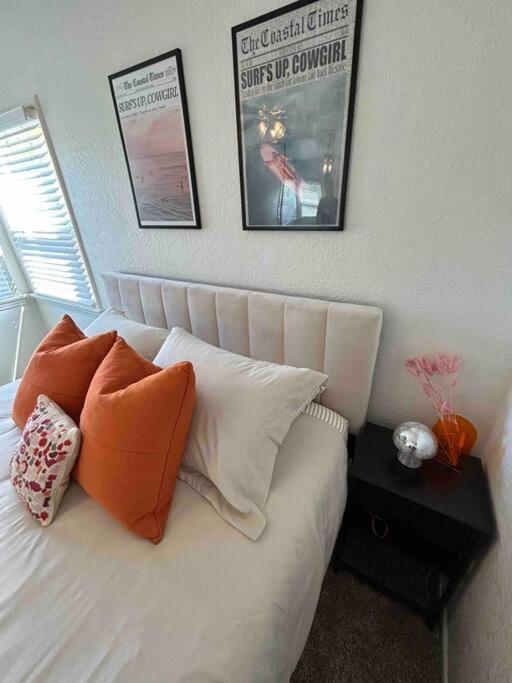 Entire Home By Newport Beach, Disneyland And Sna! Costa Mesa Extérieur photo